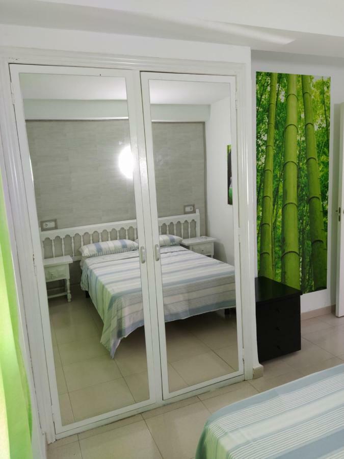 Apartamento Primera Linea De Mar Hospitalet De L'Infant Esterno foto
